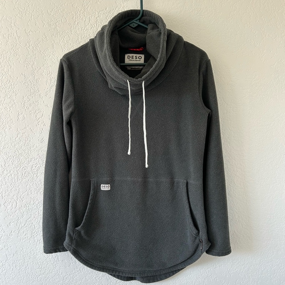 Deso Supply tallac pullover women’s size s